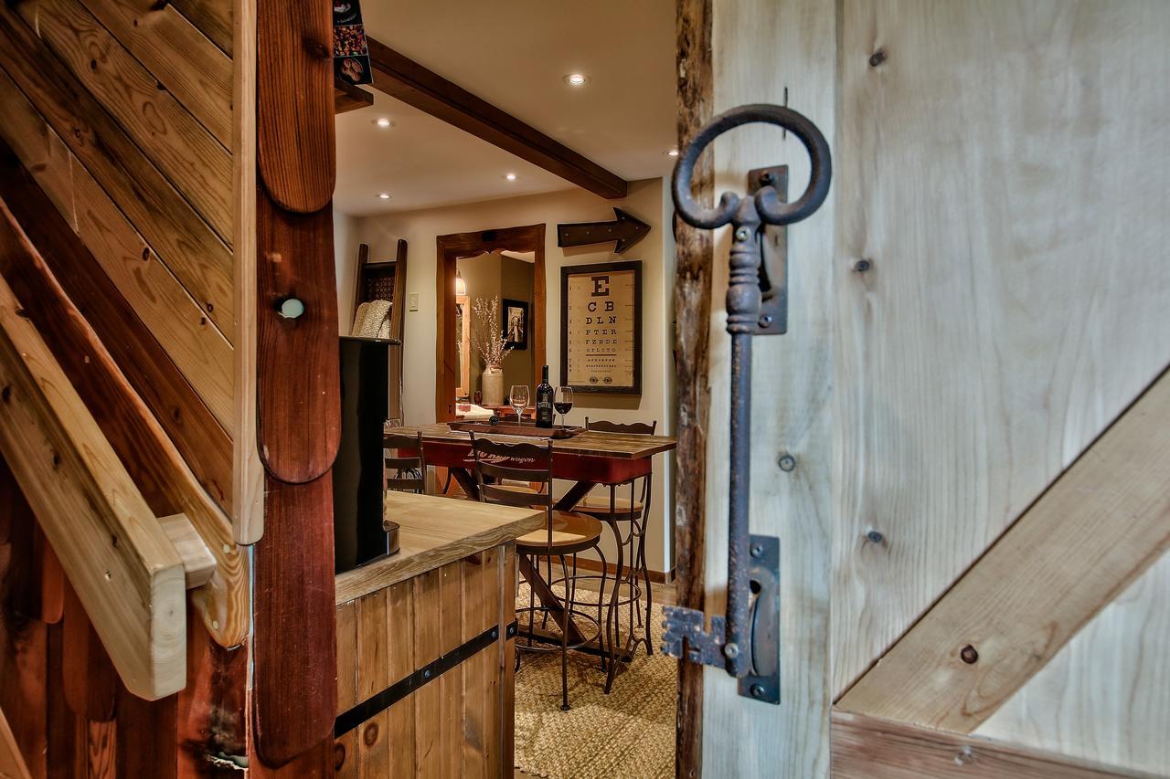 A Suite Retreat - Beyond Bed & Breakfast Sun Peaks Esterno foto